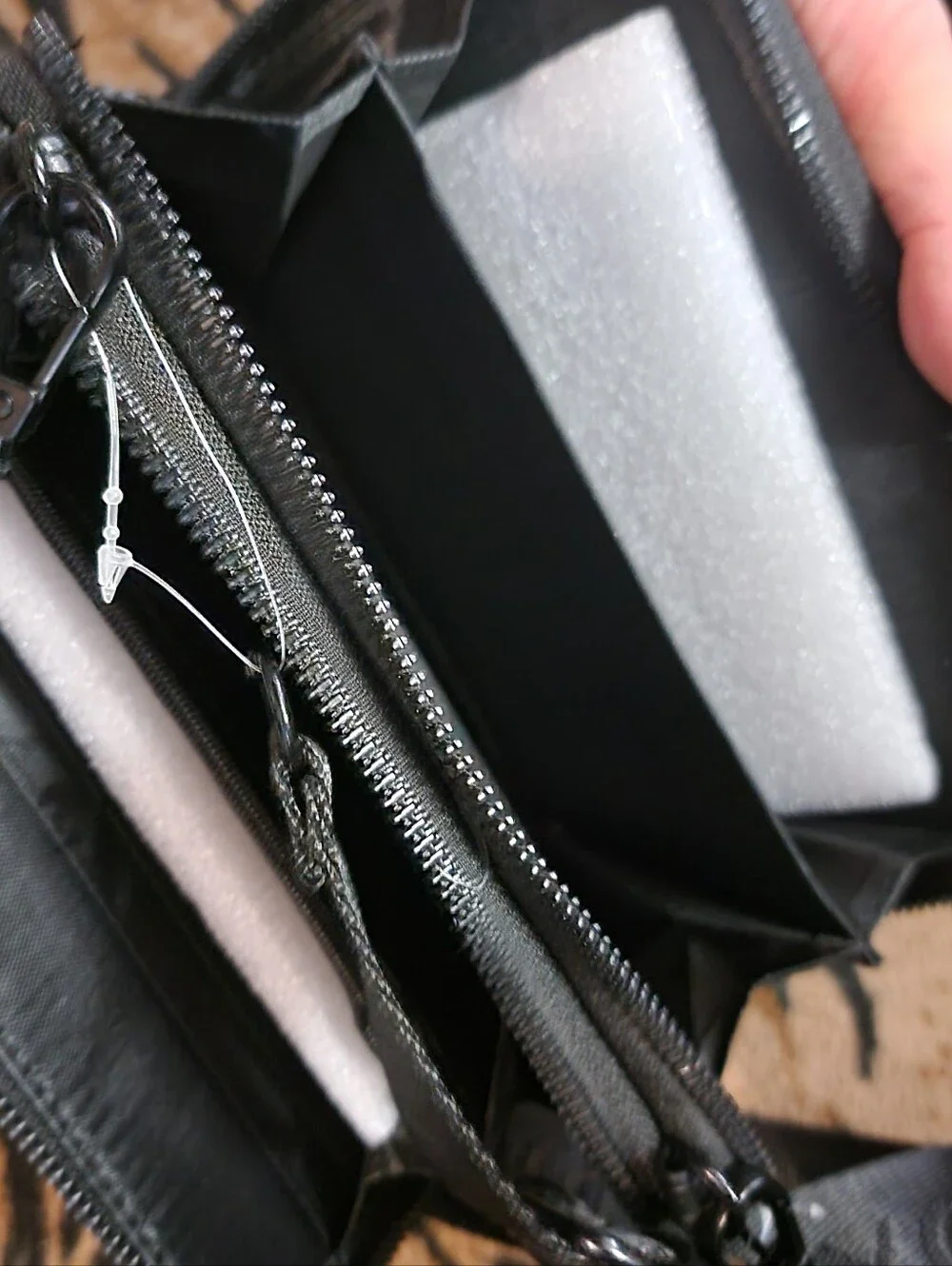 XOXO Black Crossbody Bag Wallet with Logo Strap New